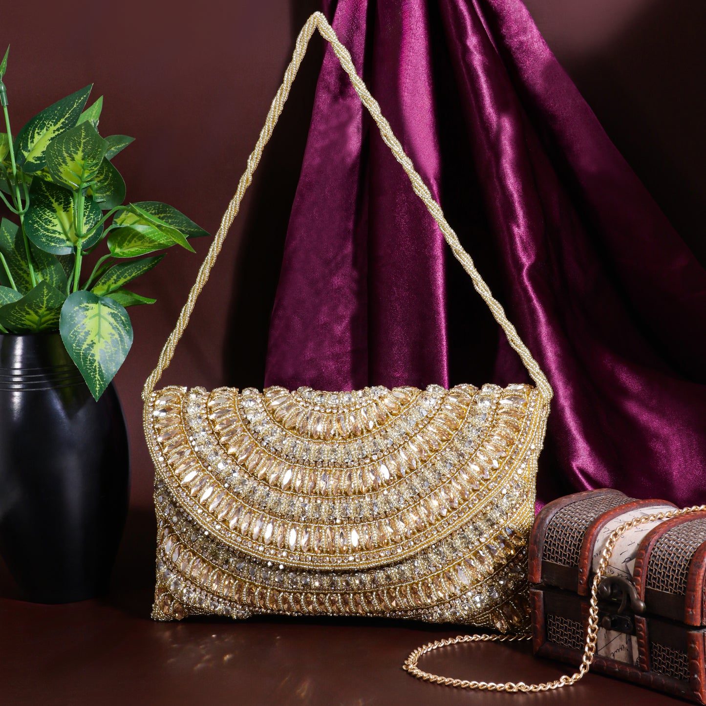 QANISHA  RUHANI – Luxury Hand-Zari Embroidered Bridal Clutch with Dual Carrying Options