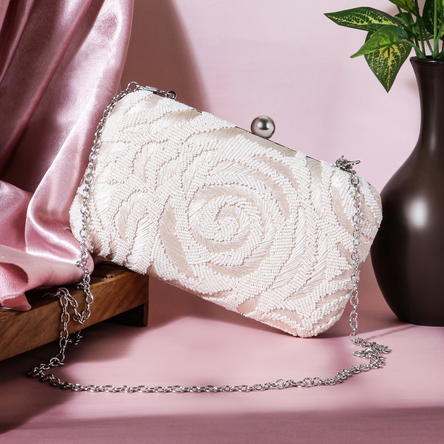 Qanisha Zuri - Handcrafted Elegance in Every Thread